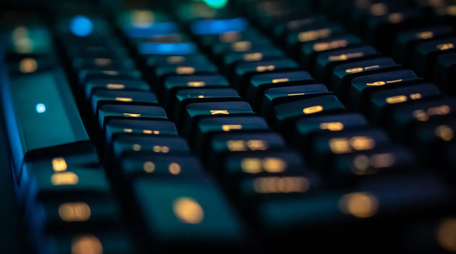 black computer keyboard